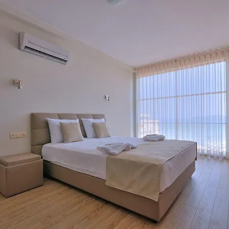 Delmar & ホテル 3*